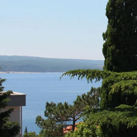 Aurelia Apartment *