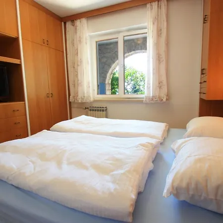 Aurelia Apartment
