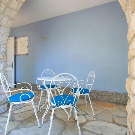 Aurelia Apartment *