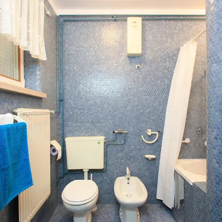 Aurelia Apartment *
